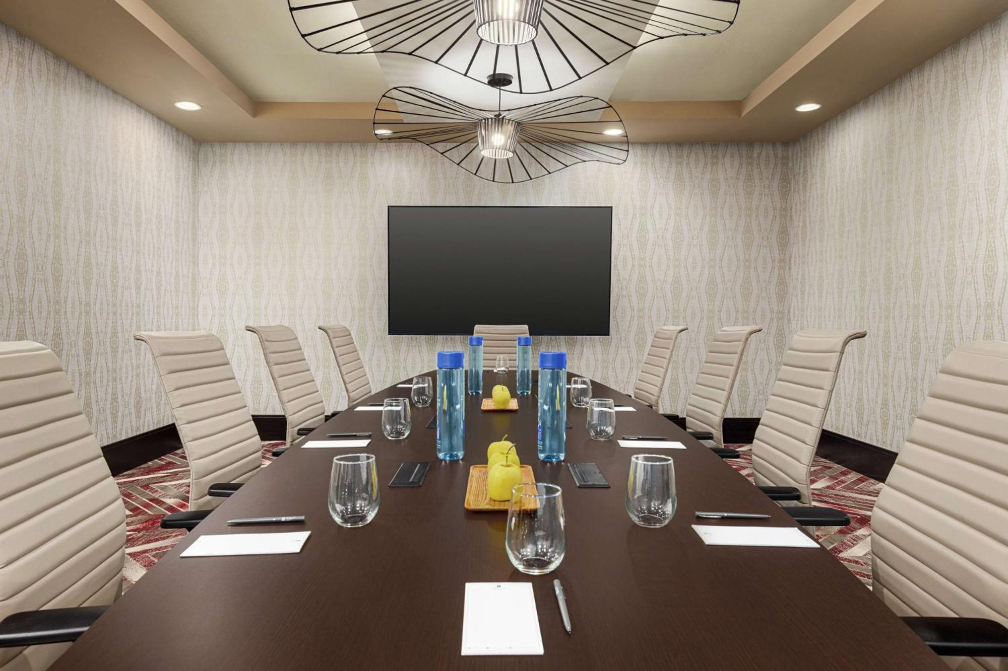 Embassy By Hilton 4*