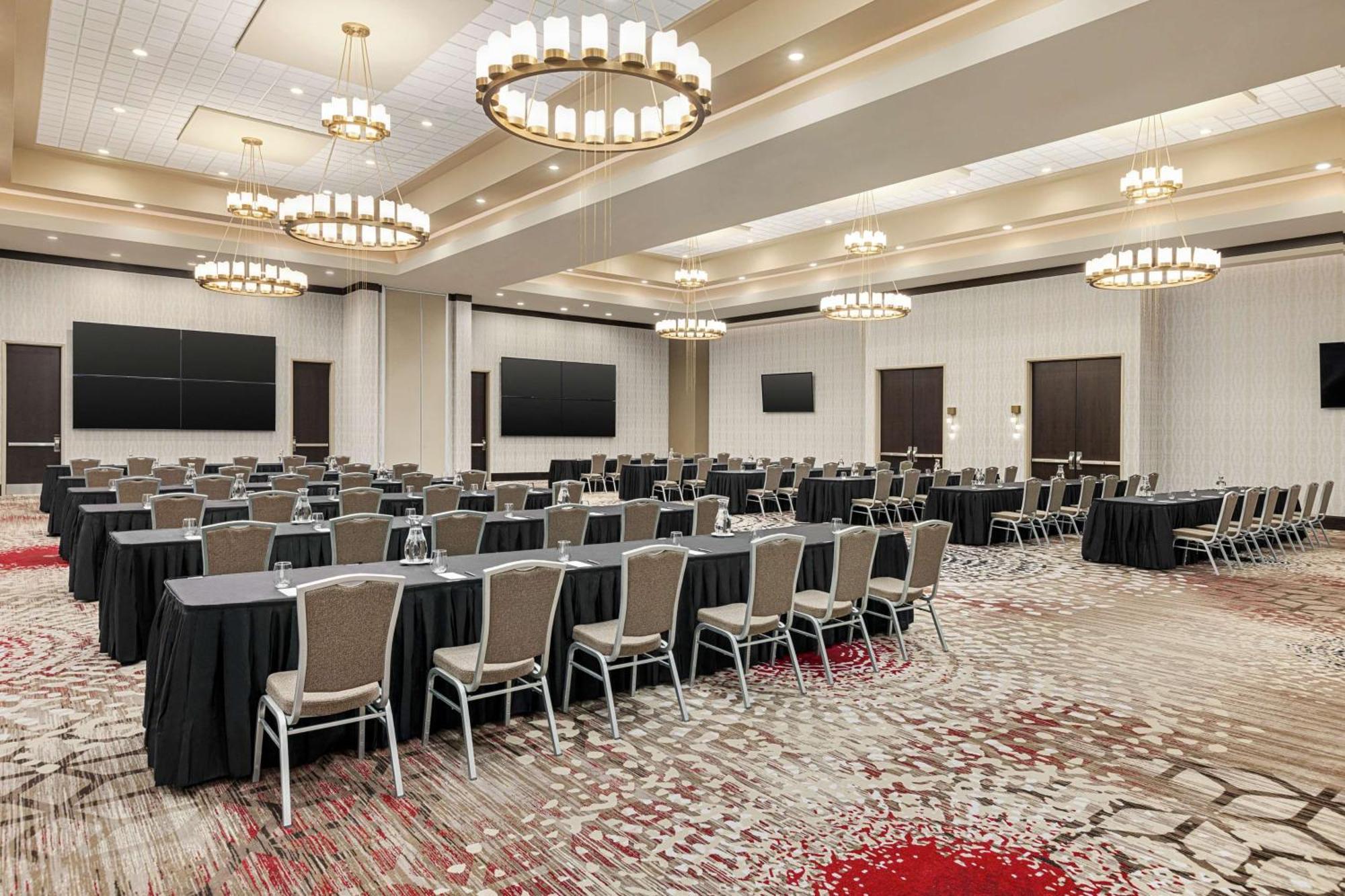 Hotel Embassy By Hilton 4*